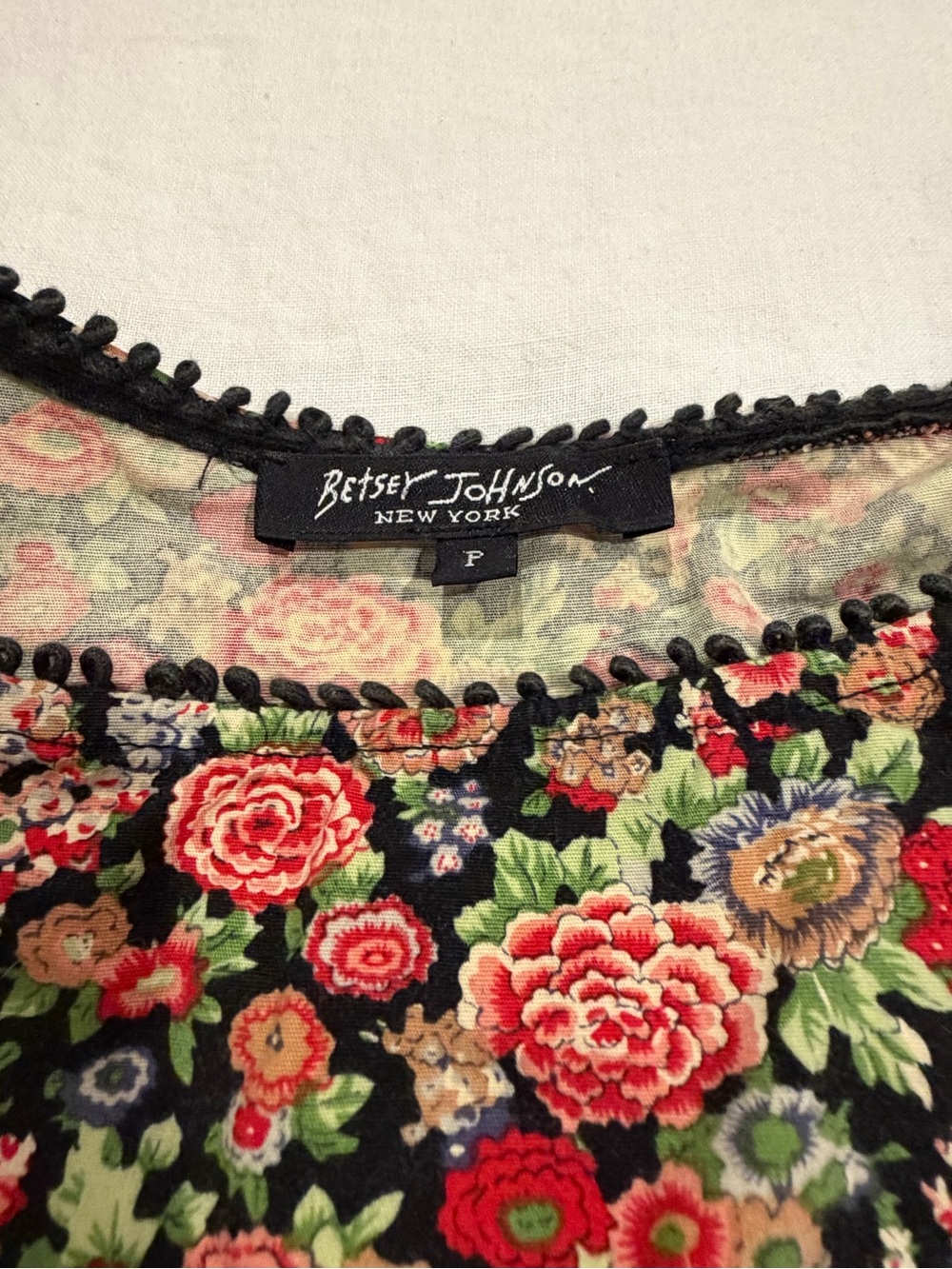 Betsey Johnson Vintage floral print Y2K dress🌹🥀♥️ - Picture 2 of 5